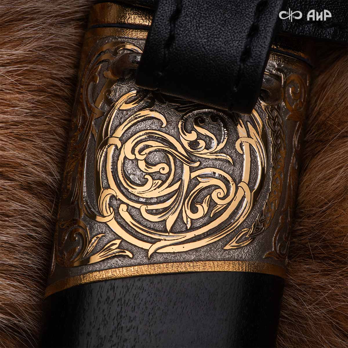 Нож Арсенальный люкс с сюжетом Рысья охота, комбинированные ножны, Артикул: 39171 - Компания «АиР»