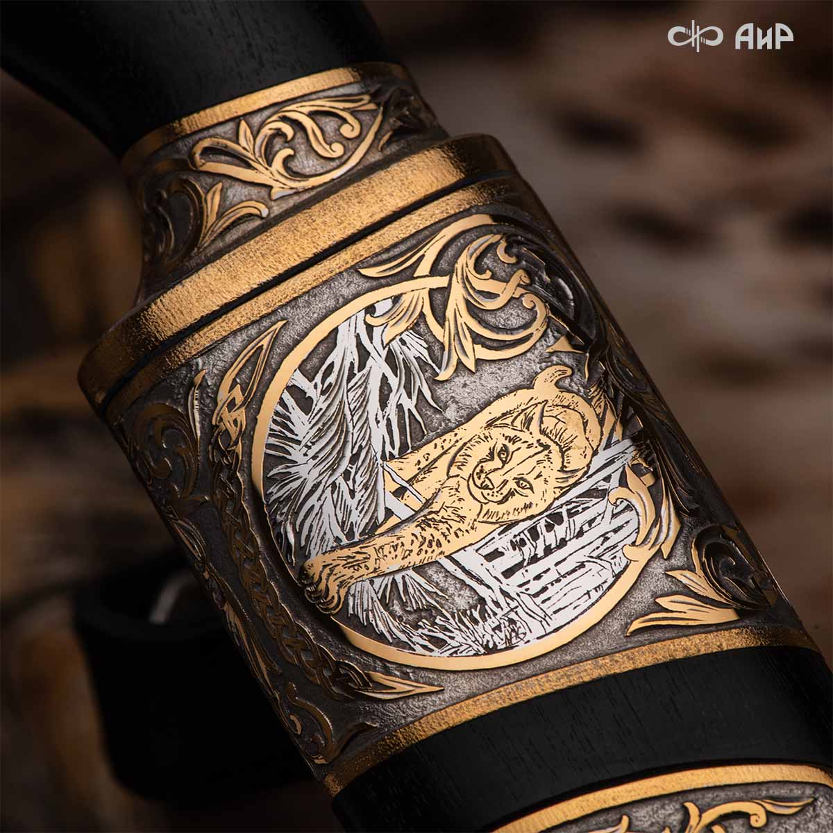 Нож Арсенальный люкс с сюжетом Рысья охота, комбинированные ножны, Артикул: 39171 - Компания «АиР»