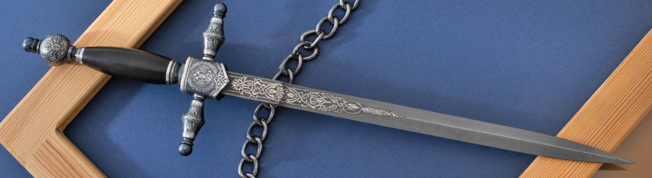 В чем разница между кортиком и кинжалом? - Компания «АиР». Блог оружейников Златоуста В чем разница между кортиком и кинжалом? - Компания «АиР». Блог оружейников Златоуста