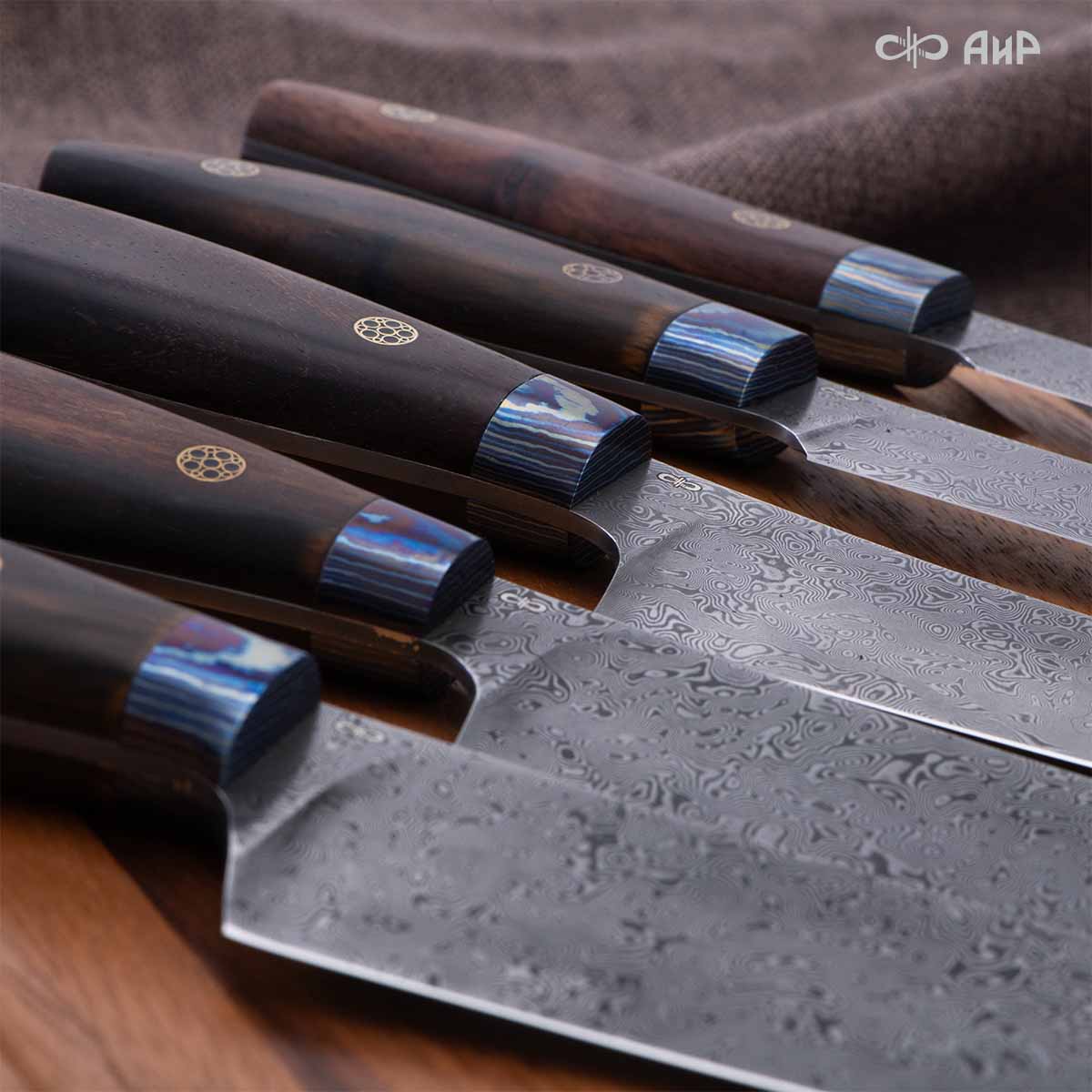 Набор Поварской-5 ЦМ (стабилизированный палисандр, ZlaTi, мозаичные пины, кожаный кейс) дамасская сталь ZDI-1016 - Компания «АиР»
