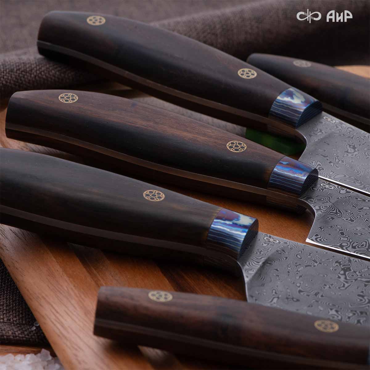 Набор Поварской-5 ЦМ (стабилизированный палисандр, ZlaTi, мозаичные пины, кожаный кейс) дамасская сталь ZDI-1016 - Компания «АиР»