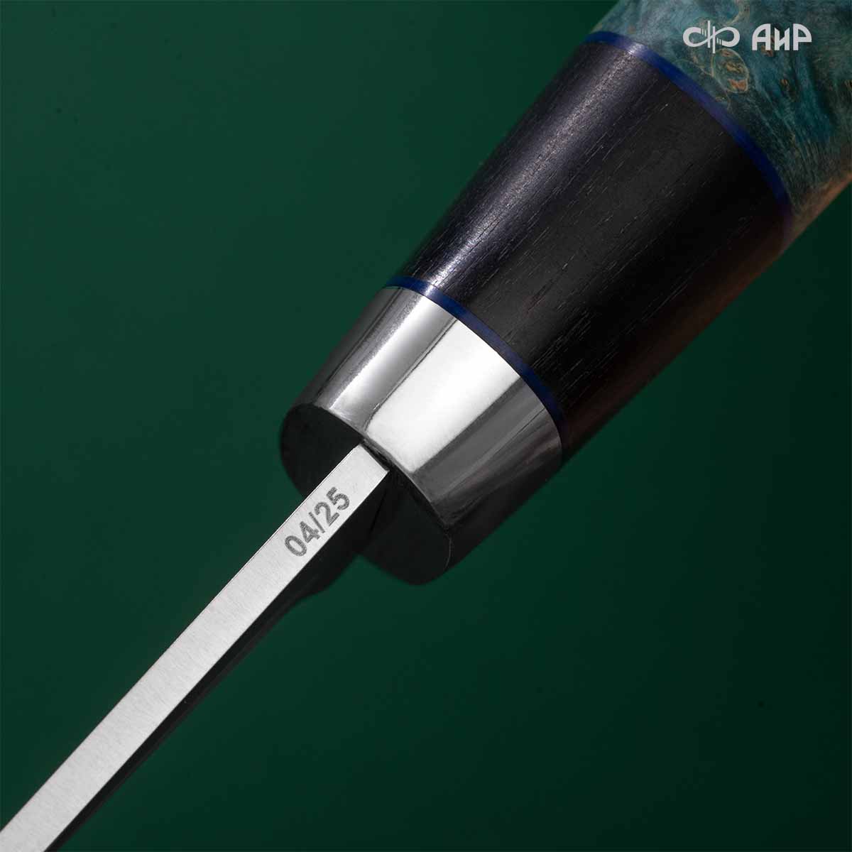 Финка Нью (наборная: стабилизированный граб, стабилизированный кап клена зеленый, фибра синяя, алюмин.втулка, авторские ножны, кастомная заточка) CPR, № 04 - Компания «АиР»