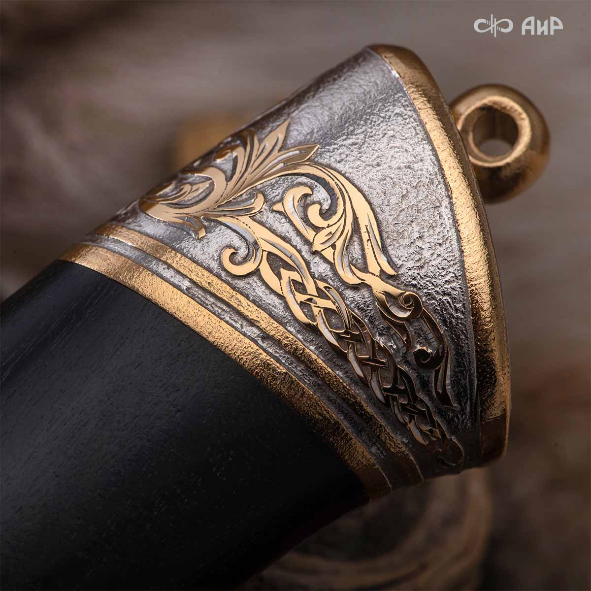 Нож Арсенальный люкс с сюжетом Рысья охота, комбинированные ножны, Артикул: 39171 - Компания «АиР»