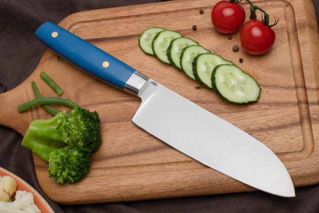 Чем отличается поварской нож от ножа сантоку? - Компания «АиР». Блог оружейников Златоуста
