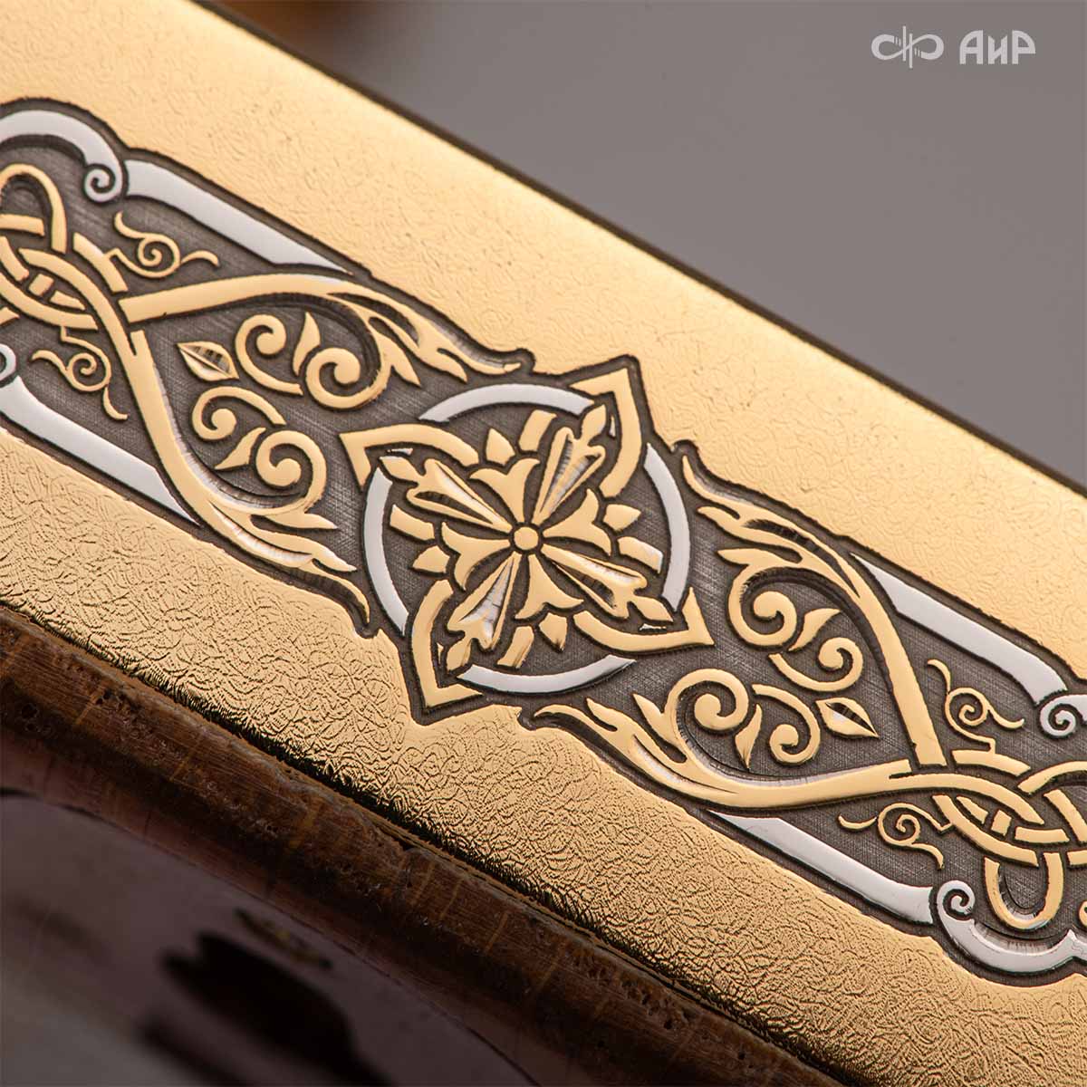 Икона в окладе Святитель Иоанн Златоуст, Артикул: 38811 - Компания «АиР»