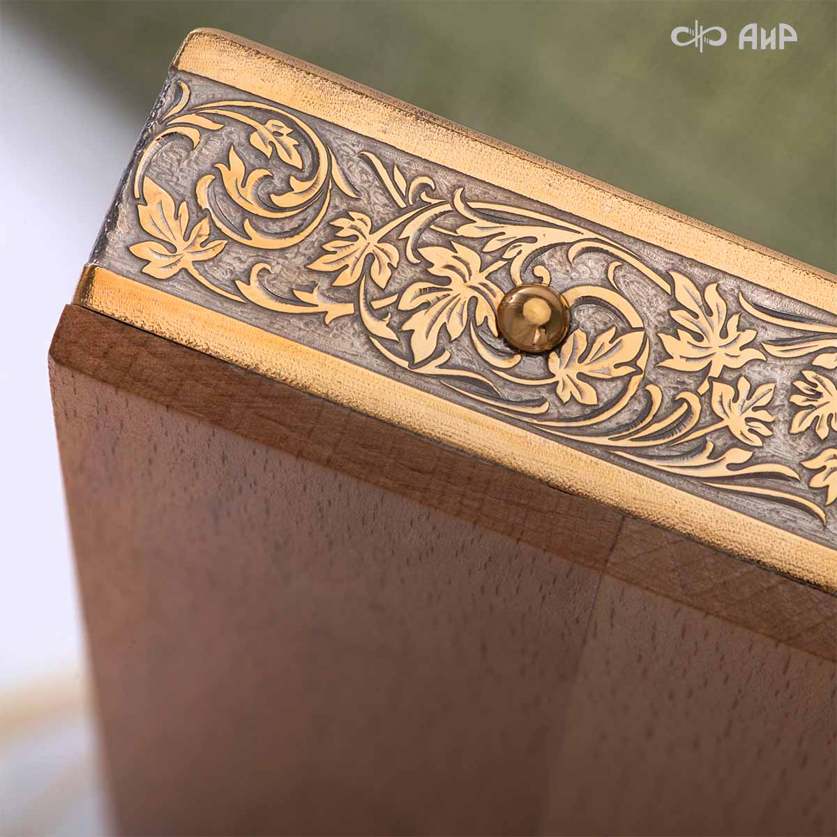 Икона в окладе Святитель Николай Чудотворец, Артикул: 39139 - Компания «АиР»