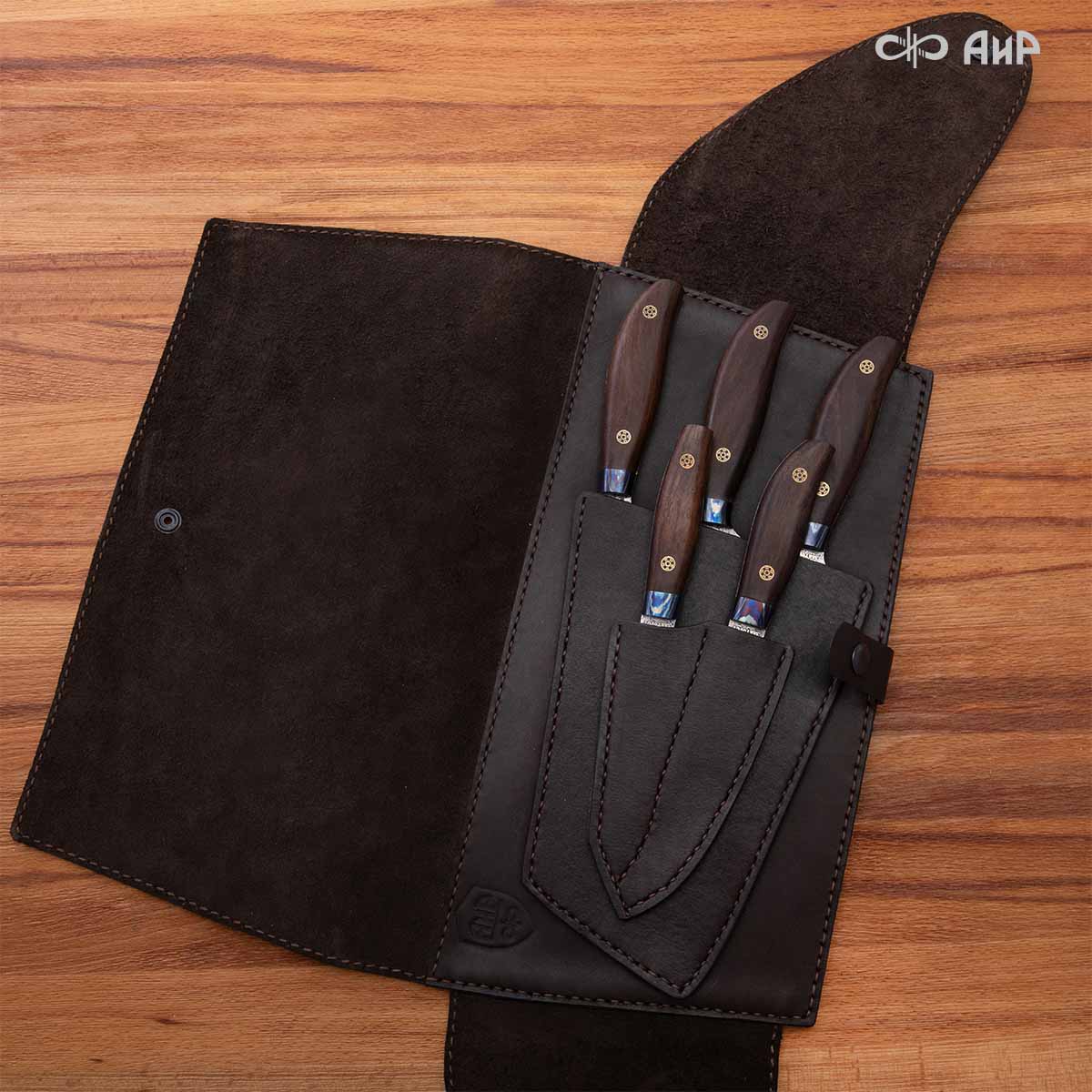 Набор Поварской-5 ЦМ (стабилизированный палисандр, ZlaTi, мозаичные пины, кожаный кейс) дамасская сталь ZDI-1016 - Компания «АиР»