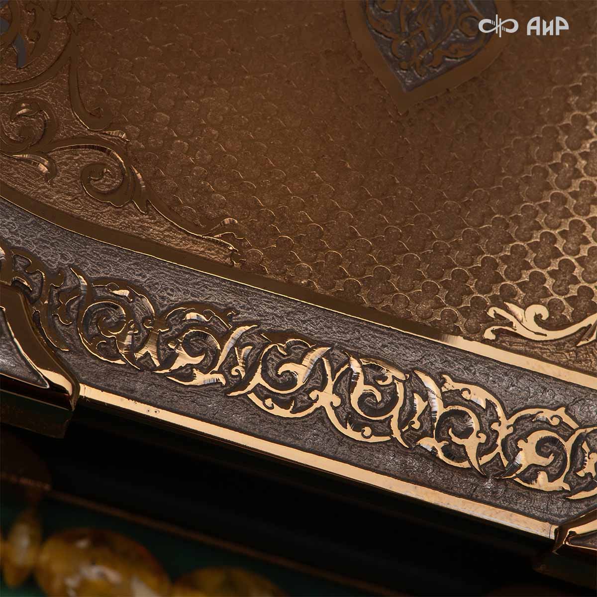 Коран на арабском языке в окладе с зелеными алпанитами, Артикул: 39178 - Компания «АиР»