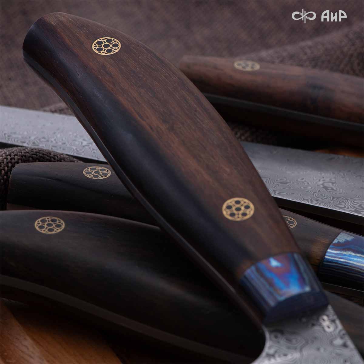 Набор Поварской-5 ЦМ (стабилизированный палисандр, ZlaTi, мозаичные пины, кожаный кейс) дамасская сталь ZDI-1016 - Компания «АиР»