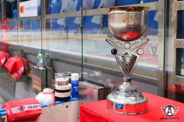 Компания «АиР» изготовила главный трофей и призы для первого Кубка УГМК по хоккею среди команд КХЛ.  - Промышленное клинковое производство. Компания «АиР»