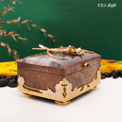 Шкатулка Стрекоза и лотос из яшмы и агата, Артикул: 39044 - Компания «АиР»