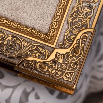  Святое Евангелие в окладе, Артикул: 38848 - Компания «АиР»