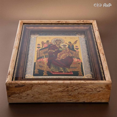 Икона Божией Матери Всецарица (Пантанасса) в окладе и киоте, Артикул: 39149 - Компания «АиР»