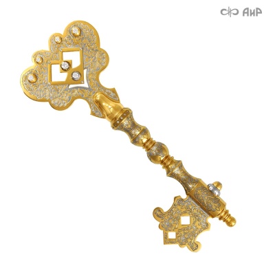 Ключ сувенирный с белыми фианитами и цирконами, Артикул: 9293 - Компания «АиР»