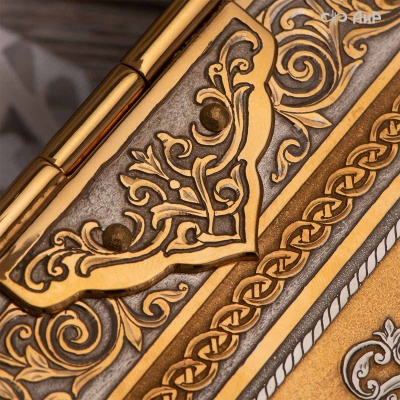  Святое Евангелие в окладе, Артикул: 38848 - Компания «АиР»