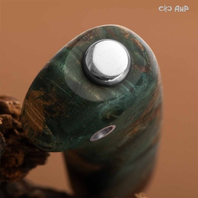 Финка Нью (наборная: стабилизированный граб, стабилизированный кап клена зеленый, фибра красная, алюмин.втулка, авторские ножны, кастомная заточка) 100Х13М, № 22 - Компания «АиР»