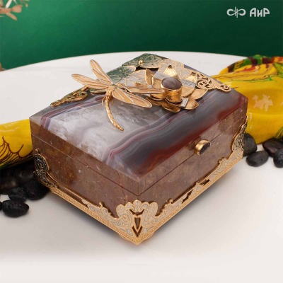 Шкатулка Стрекоза и лотос из яшмы и агата, Артикул: 39044 - Компания «АиР»