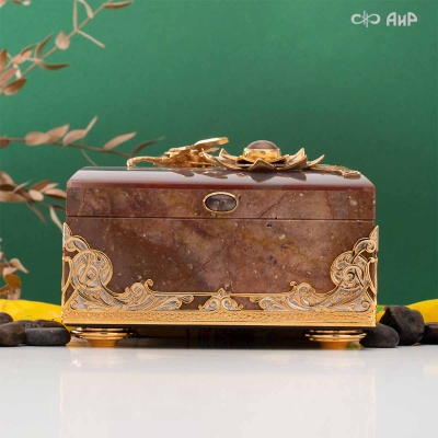 Шкатулка Стрекоза и лотос из яшмы и агата, Артикул: 39044 - Компания «АиР»