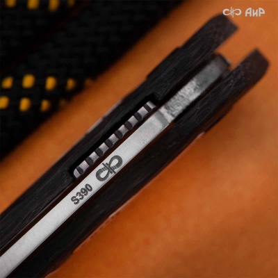 Хантер (карбон черный, вставка в рукоять стим-панк серебро, кастомная заточка), S390  - Компания «АиР»