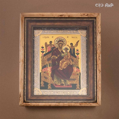 Икона Божией Матери Всецарица (Пантанасса) в окладе и киоте, Артикул: 39149 - Компания «АиР»